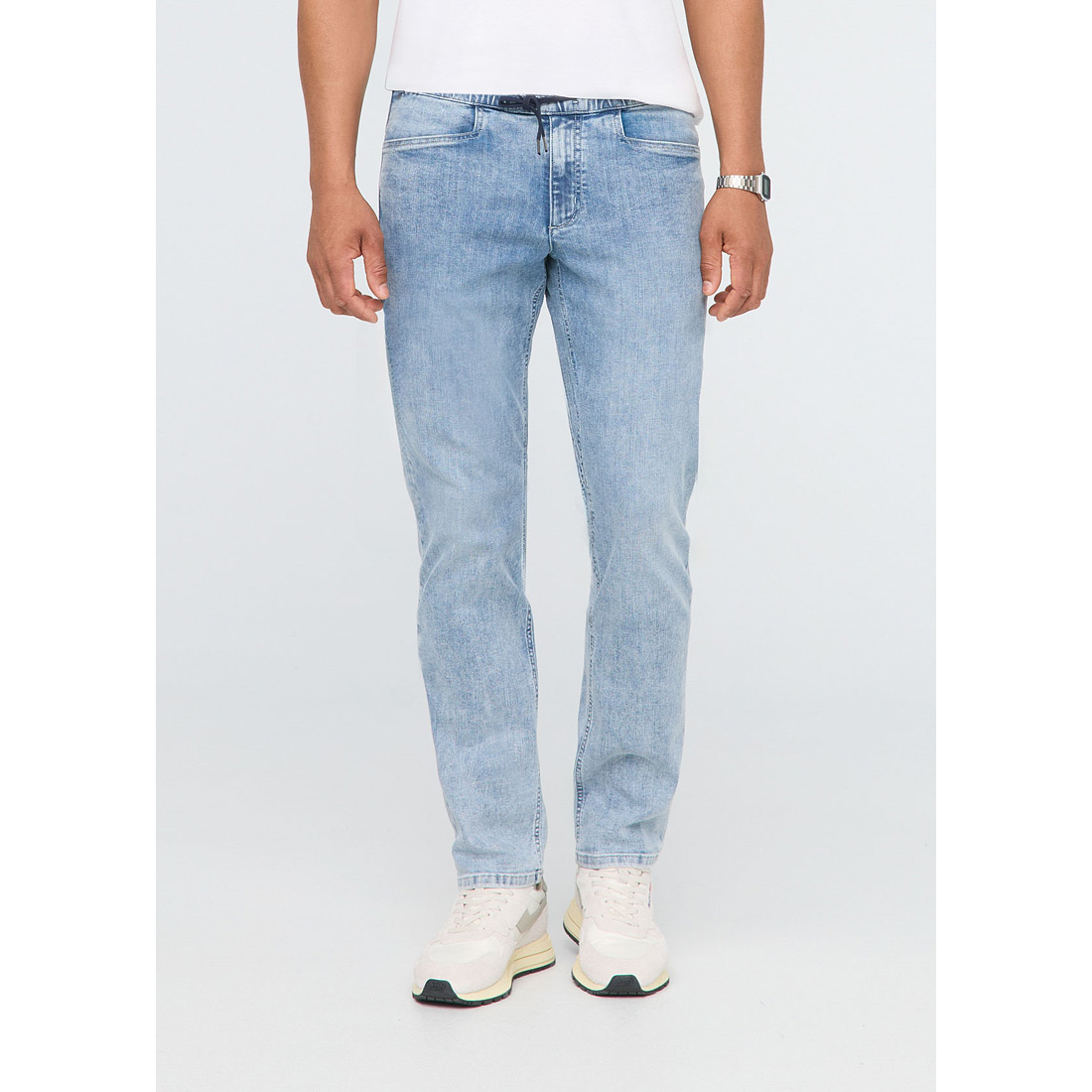 מכנסי ג'ינס לגברים Performance Denim Essential