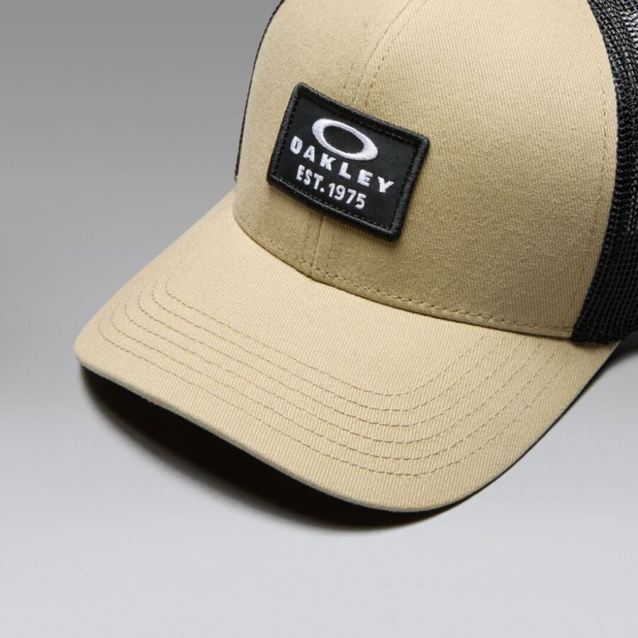PATCH TRUCKER HAT