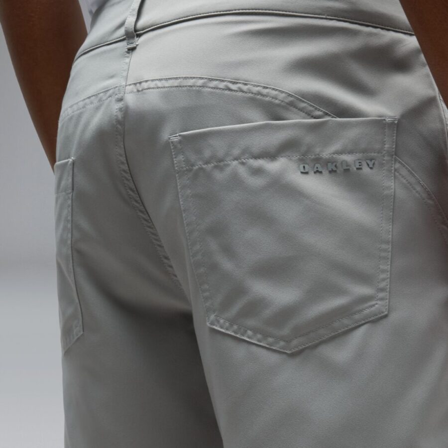 BASELINE HYBRID 18 SHORT