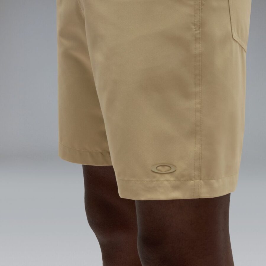 BASELINE HYBRID 18 SHORT